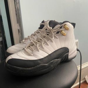 Jordan 12 TAXI size 6.5 kids/6.5 men’s or 8 women